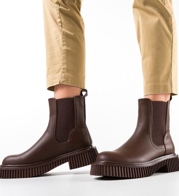 Ali Боти Parkes Кафяв