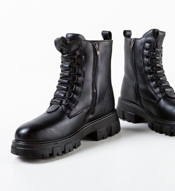 Zoha Боти Petty Черни