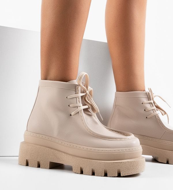 Wow Shoes Боти Pissa Бежов