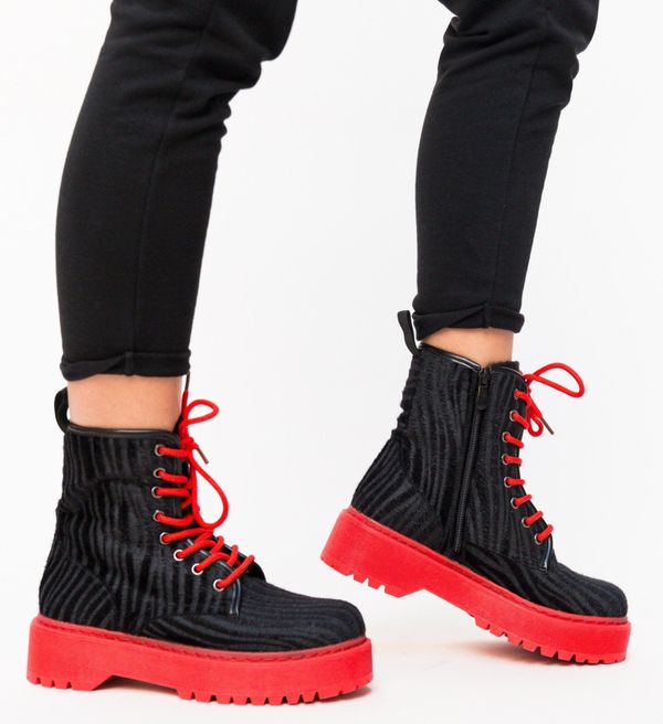 Ali Боти Redut Черни