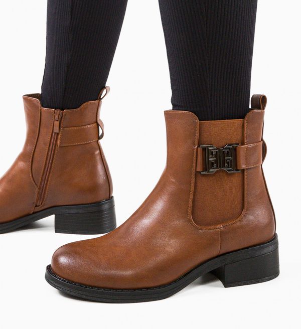 Kavia Боти Saira Камел