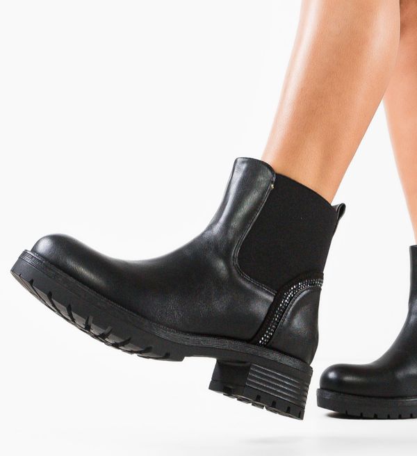 Ali Боти Same Черни