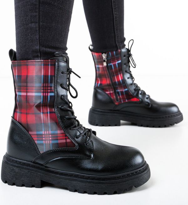 Maria Боти School Черни