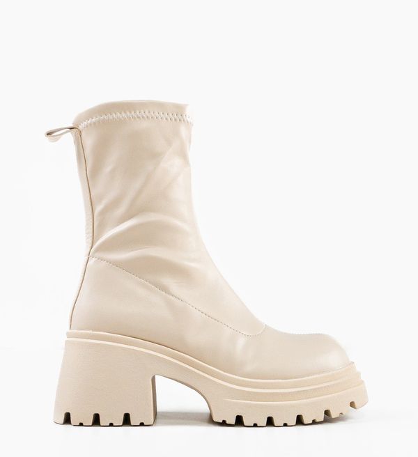 Zoha Боти Shobha Бежов