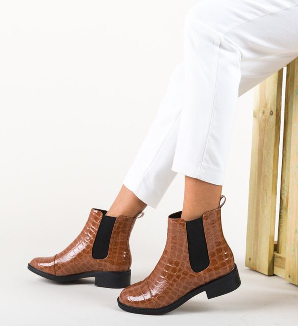 Botinelli Боти Sioned Камел