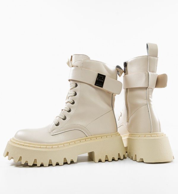 Zoha Боти Sobek Бежов