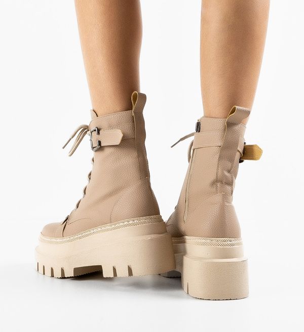 Wow Shoes Боти Sorcer Бежов