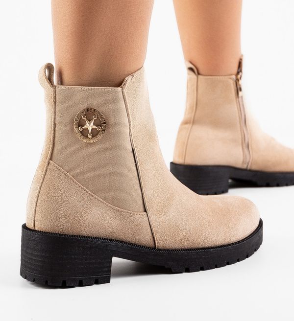 Ali Боти Stefa Бежов