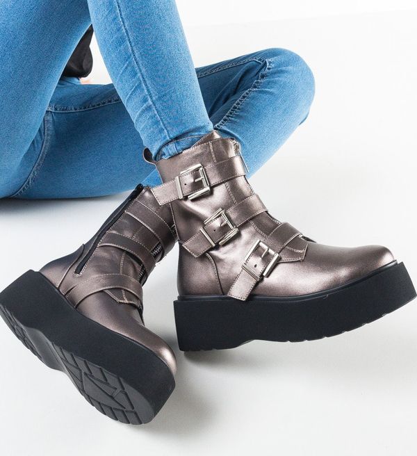 Carolie Боти Tait Сив