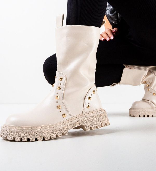 Ali Боти Tiah Бежов