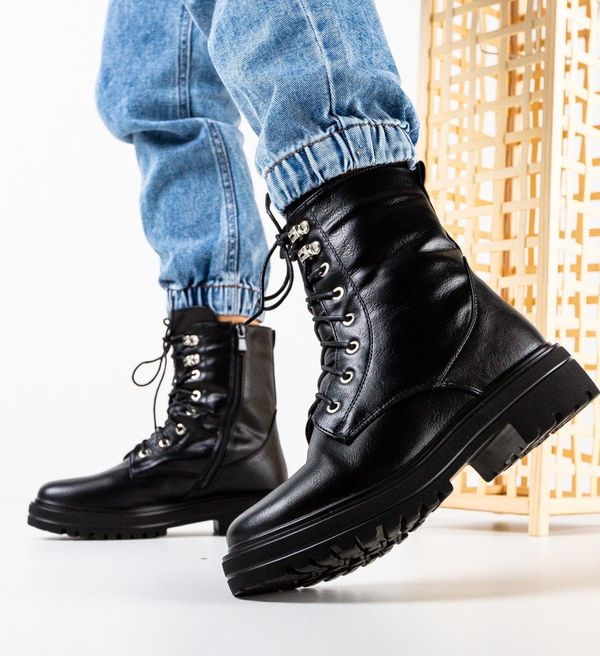 Hebe Боти Tomasz Черни