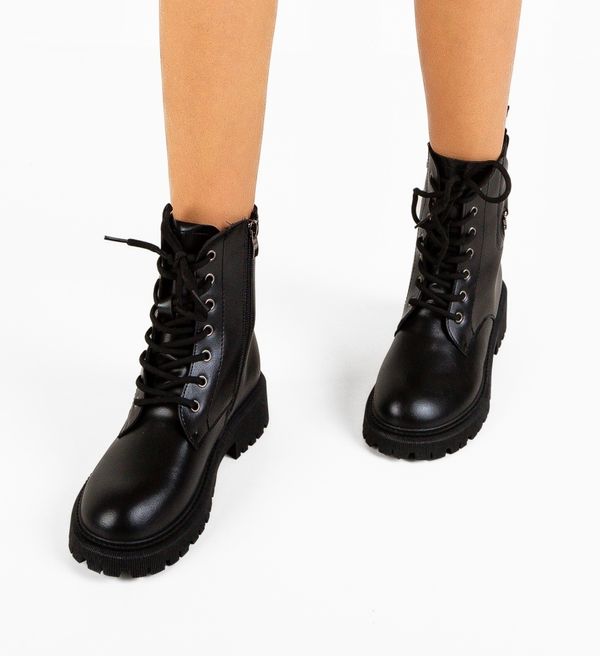 Maria Боти Tradale Черни