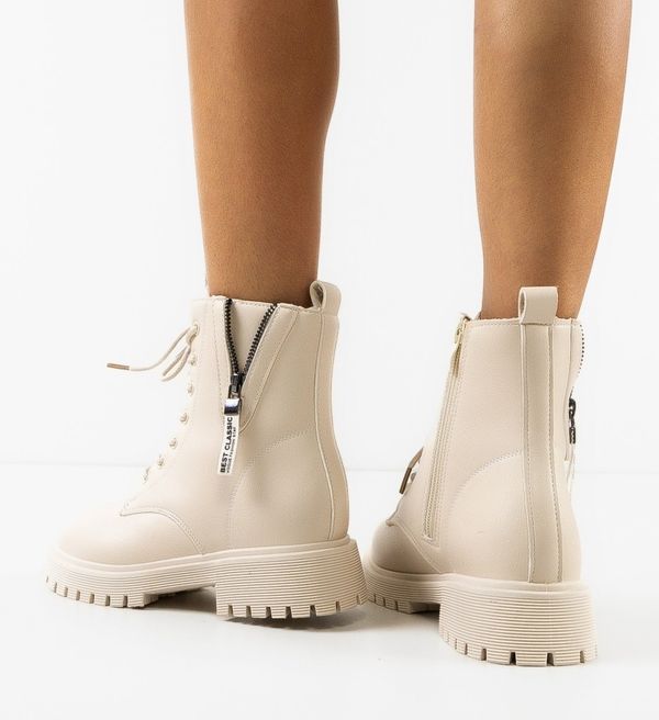 Zoha Боти Trofit Бежов