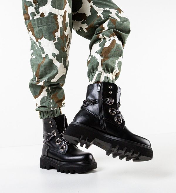 Ali Боти Tyler Черни