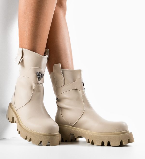 Wow Shoes Боти Uzbaga Бежов