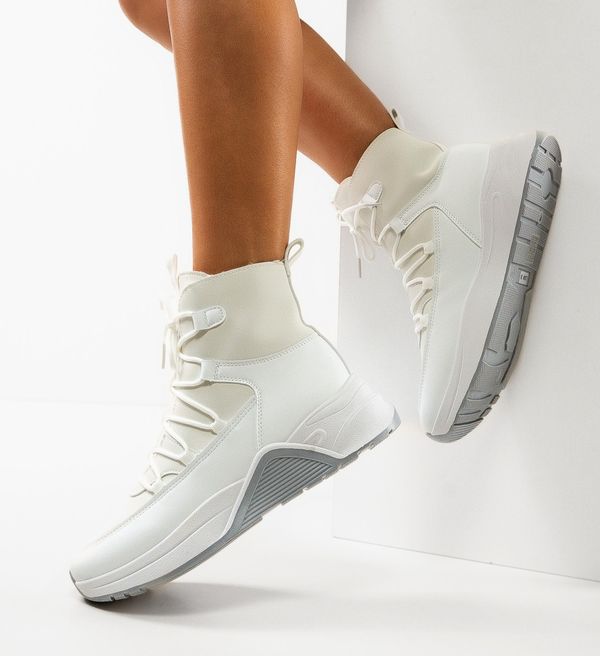 Botinelli Боти Villega Бели