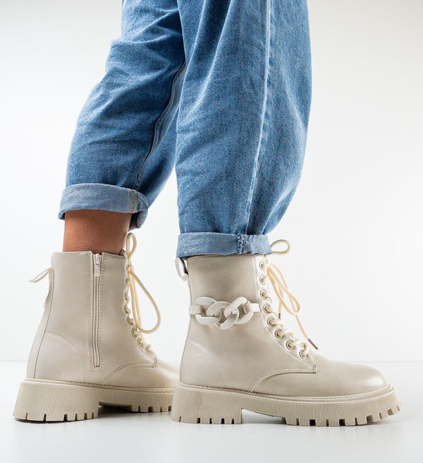 Mattar Боти Ware Бежов