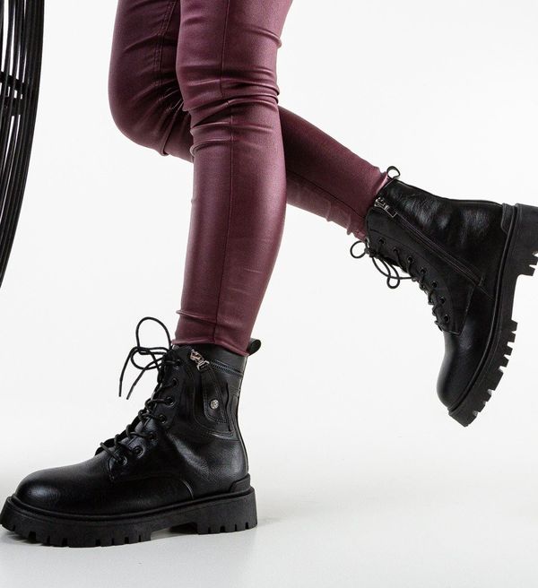 Maria Боти Yala Черни