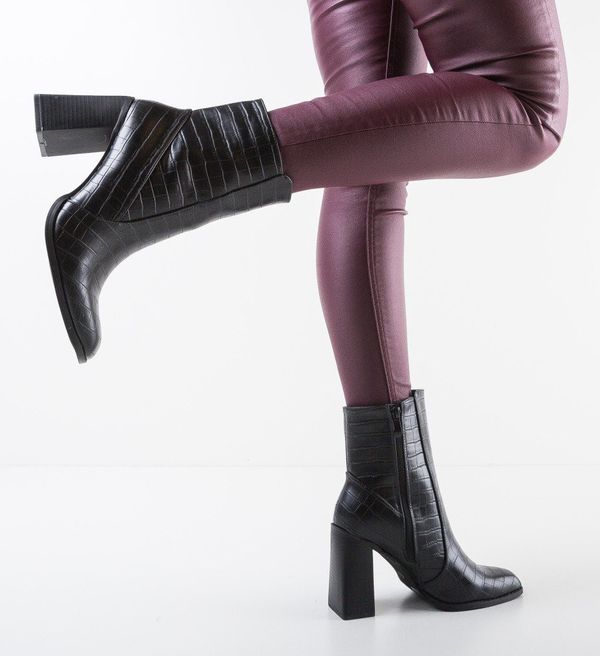 Ali Ботини Ameer Черни