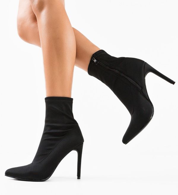 Ali Ботини Amira Черни