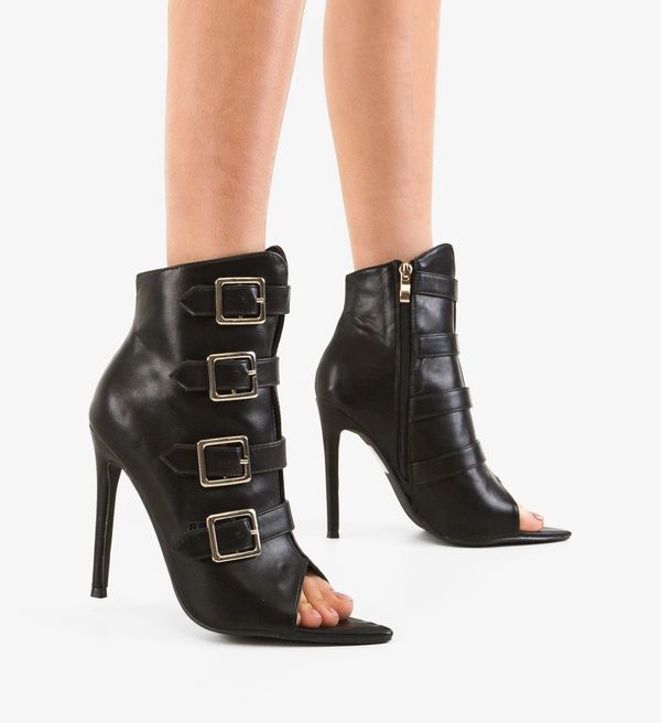 Ali Ботини Aoife Черни