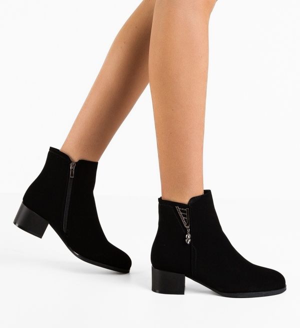 Ali Ботини Arntz Черни