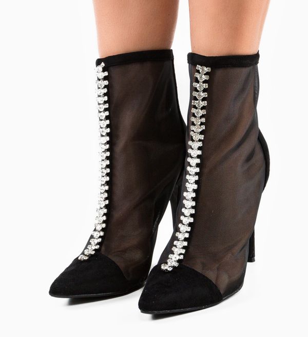 Ali Ботини Arun Черни