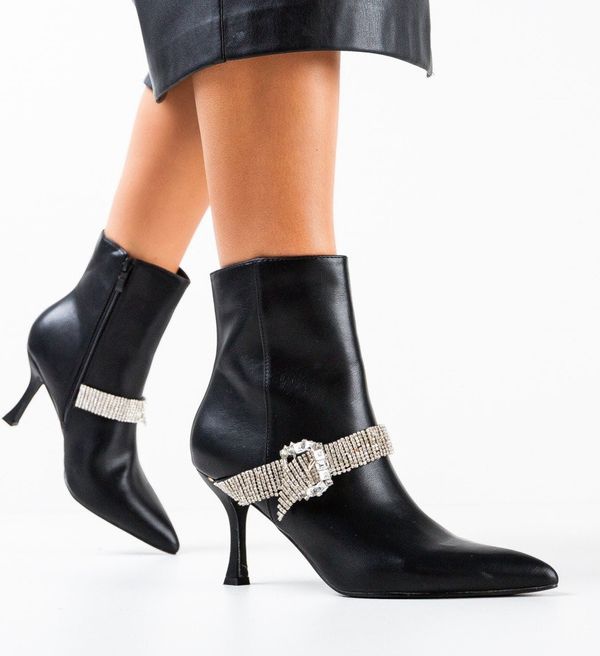 Ali Ботини Ayaz Черни