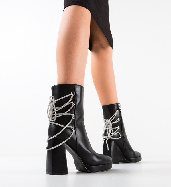 Ali Ботини Beattie Черни