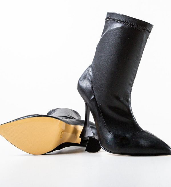 Udobni Ботини Benedi Черни