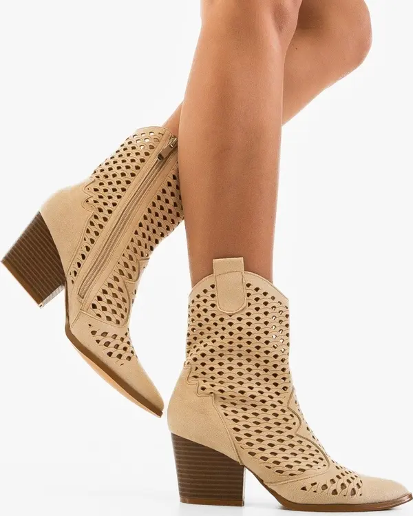 Mei Ботини Cameron Бежов