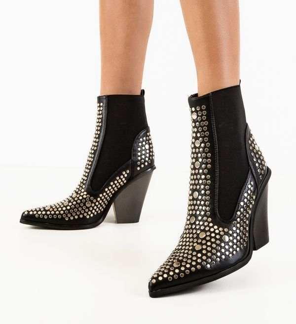 Ali Ботини Carol Черни