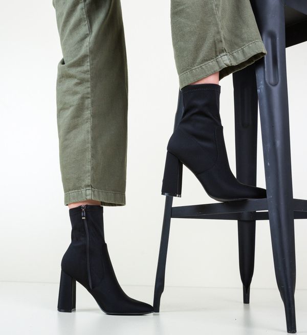 Ali Ботини Cash Черни