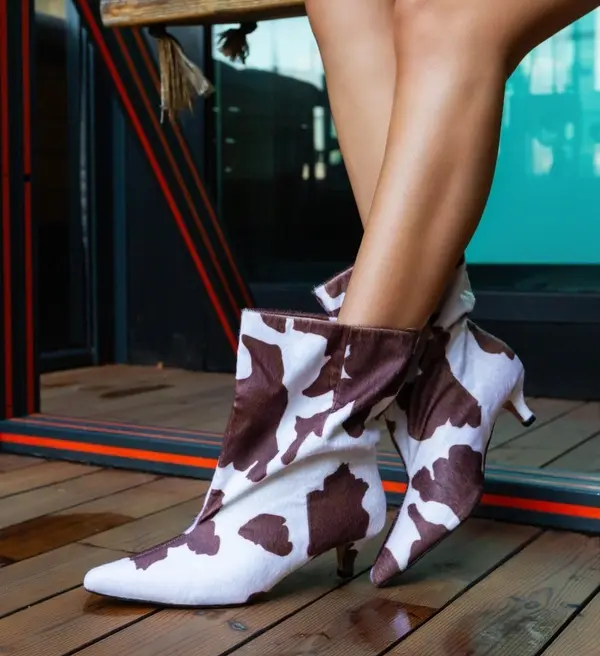 Ali Ботини Cow Анимал принт