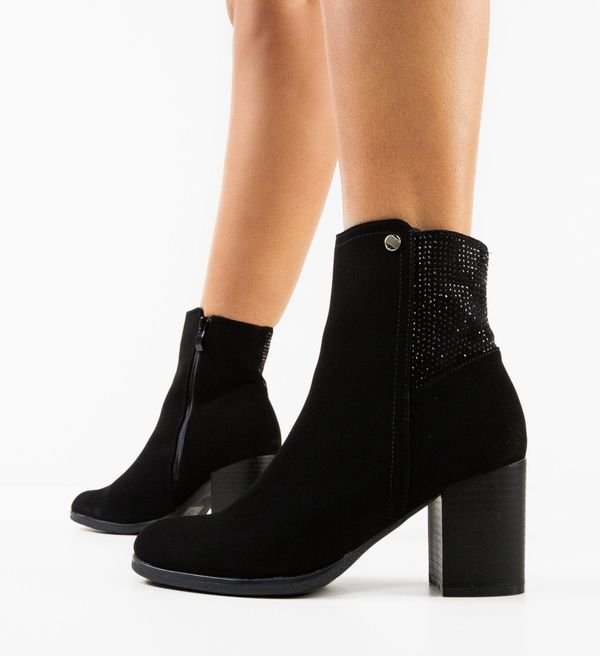 Mei Ботини Cryssos Черни