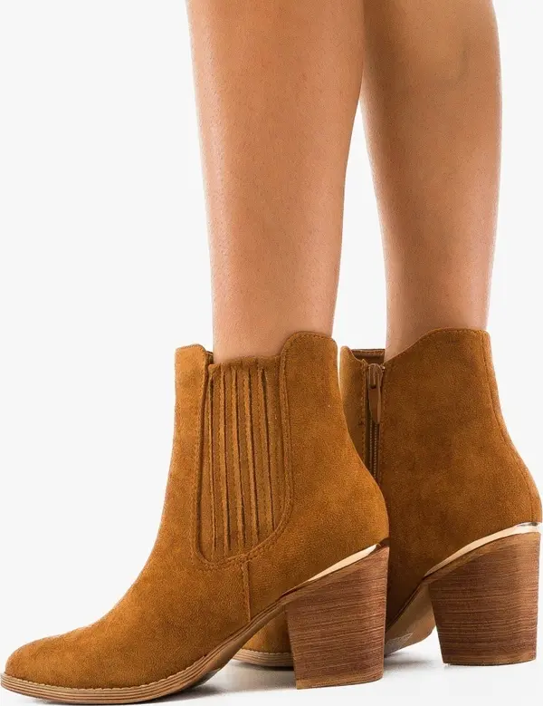 Ali Ботини Delgado Камел