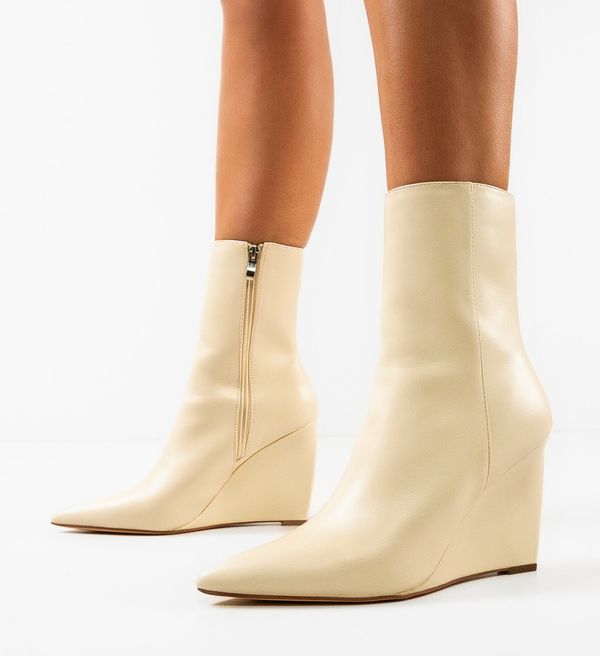 Ali Ботини Delila Бежов