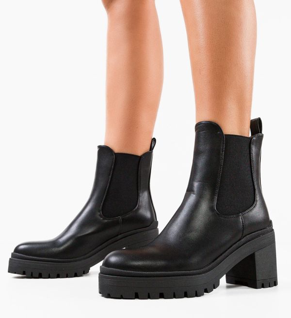 Kavia Ботини Dian Черни