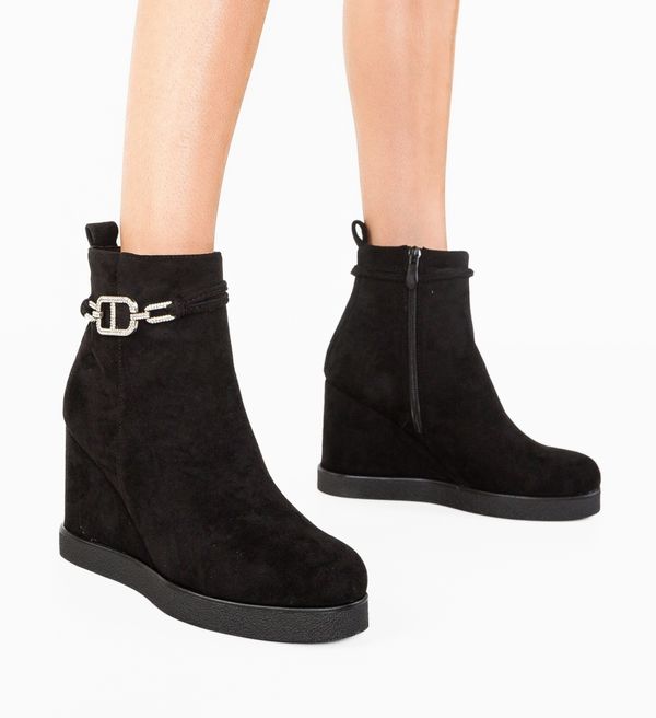 Ali Ботини Dikla Черни