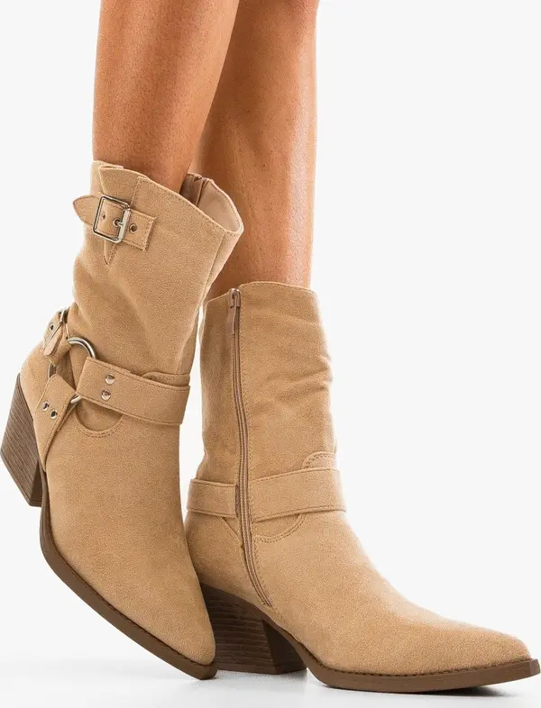 Ali Ботини Edwin Бежов