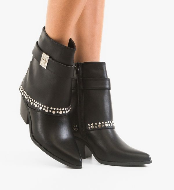 Ali Ботини Eryn Черни