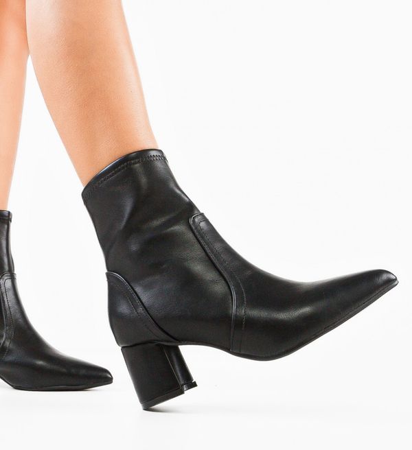 Mei Ботини Freihild Черни