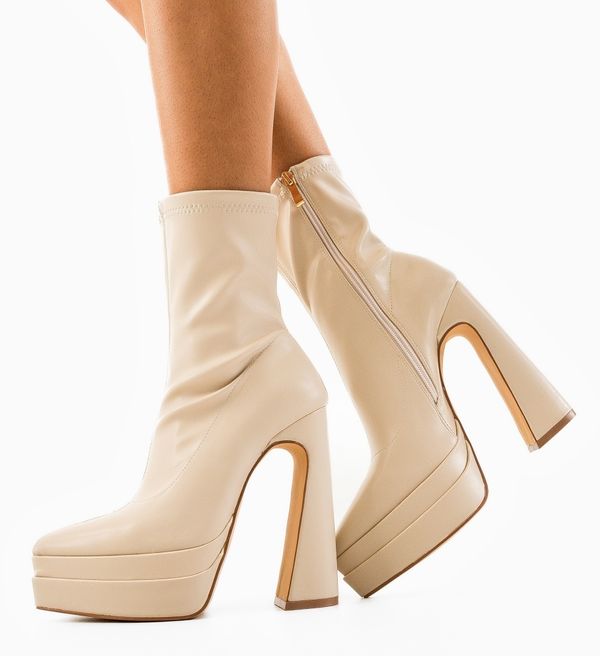 Ali Ботини Gilmour Бежов