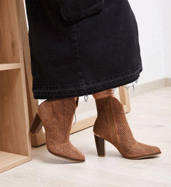 Cristina Ботини Gladstone Камел