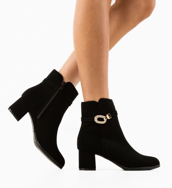 Carolie Ботини Greza Черни