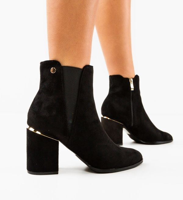 Botinelli Ботини Harbour Черни