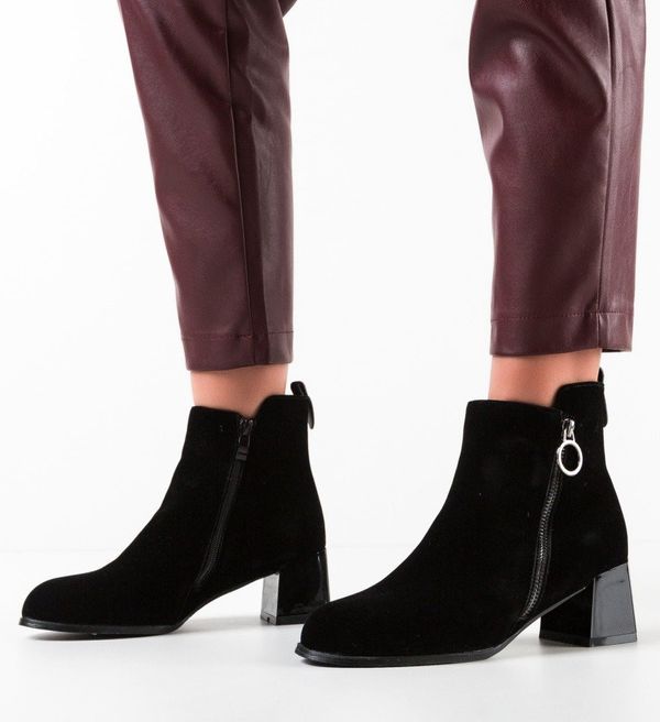 Hebe Ботини Henrietta Черни