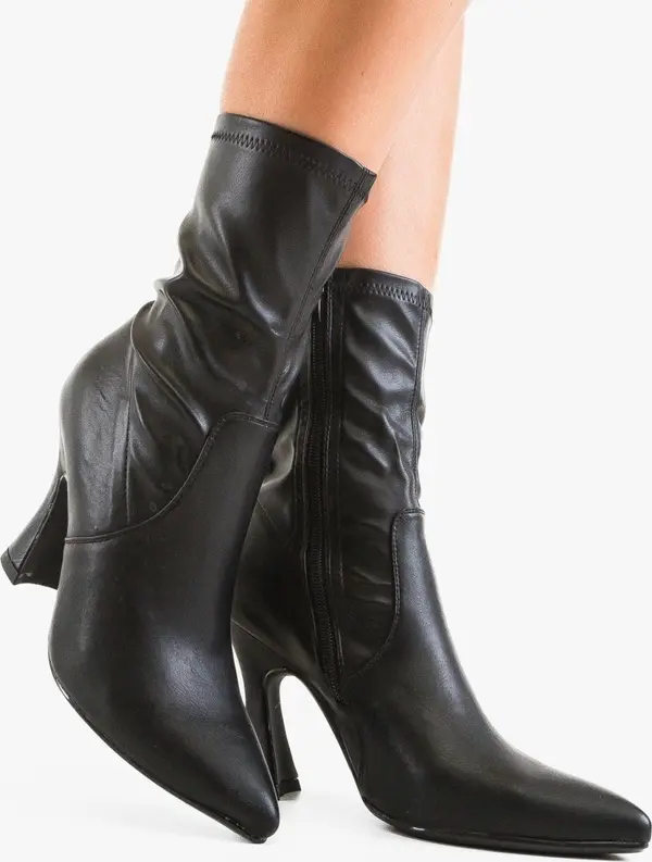 Ali Ботини Josephine Черни