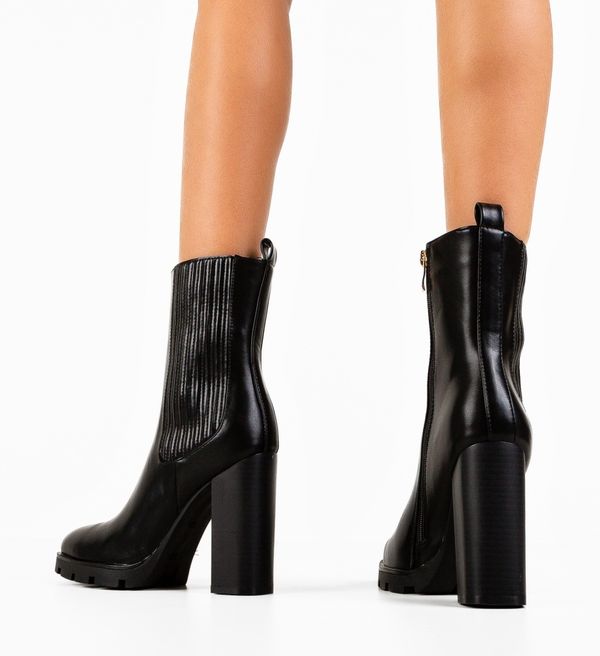 Ali Ботини Kajal Черни