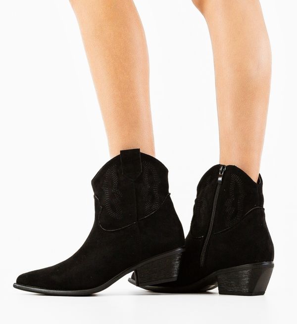 Ali Ботини Kaoru Черни